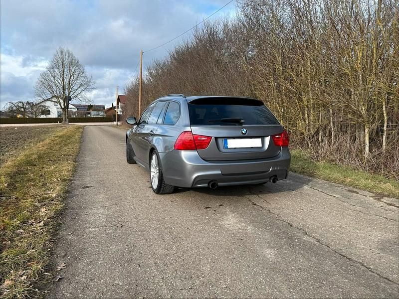 Gebraucht BMW 335 306 PS (225 kW) 2010 Grau Kombi
