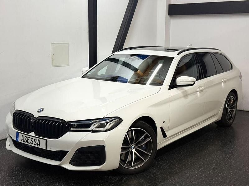 Weiß Gebraucht 2021 BMW 530 M Sport Limousine | 29.999 € (Superpreis) - Bild 1/4