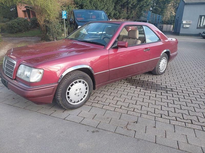 Gebraucht Mercedes E320 220 PS (161 kW) 1994 Rot Coupé