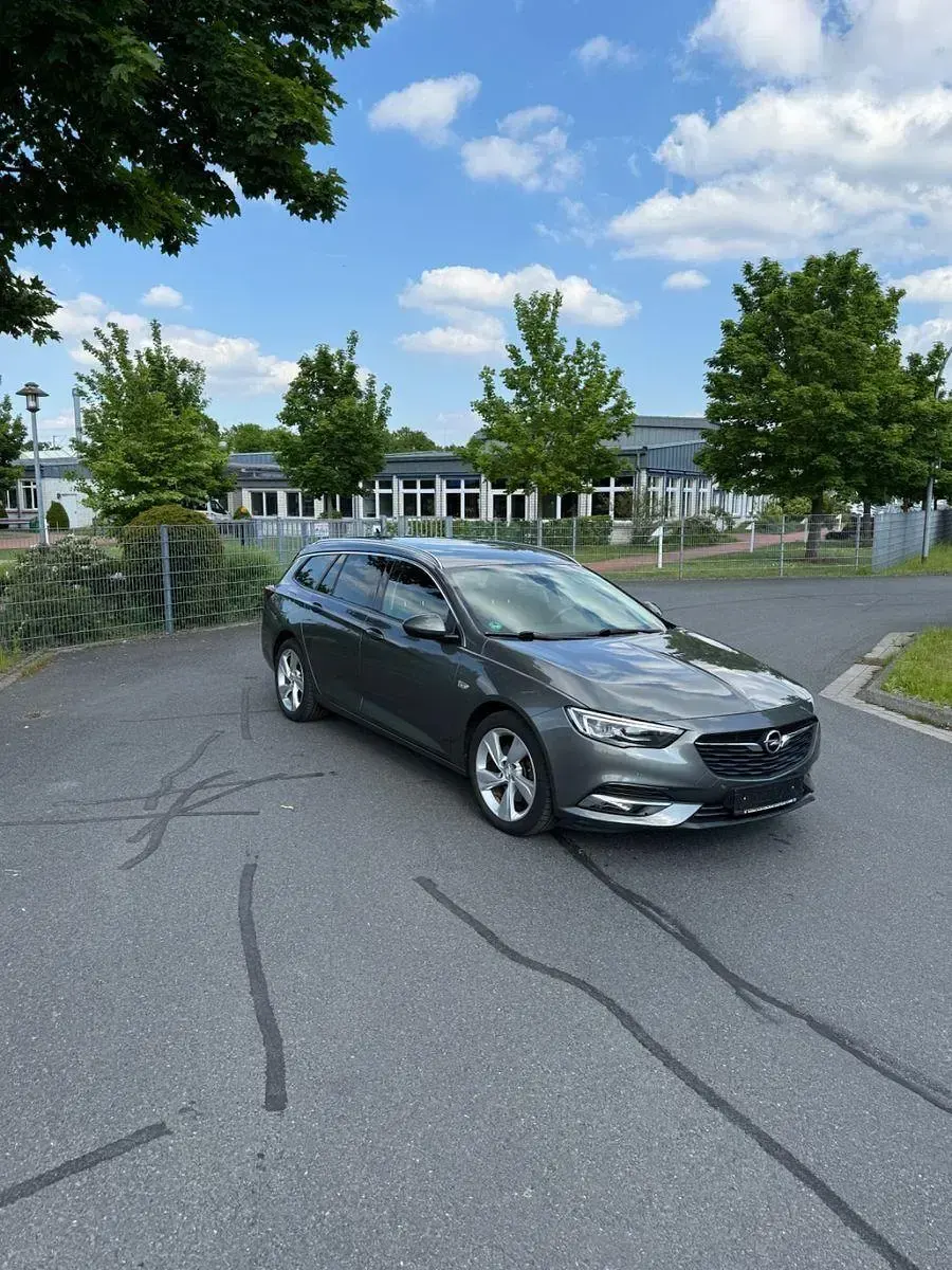Używany Opel Insignia Dynamic 170 KM (125 kW) 2019 Szary Kombi