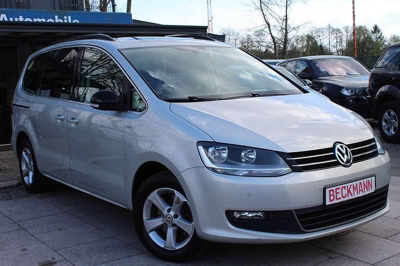 Gebraucht VW Sharan Match 140 PS (102 kW) 2012 Silver leaf metallic Van / Kleinbus