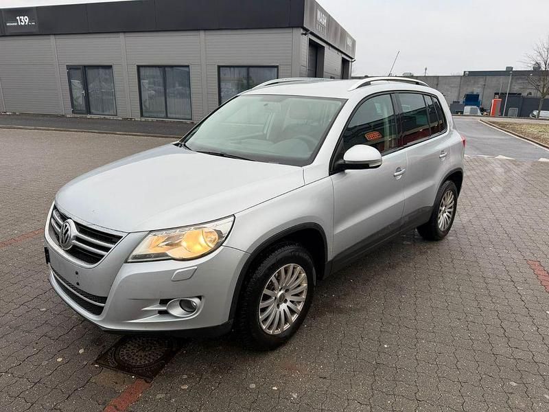 Silber Gebraucht 2009 VW Tiguan Comfortline SUV | 5.300 € (Superpreis) - Bild 1/4