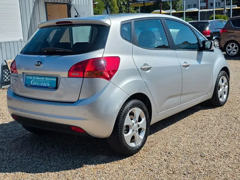 Gebraucht Kia Venga 125 PS (91 kW) 2014 Silber Kleinwagen