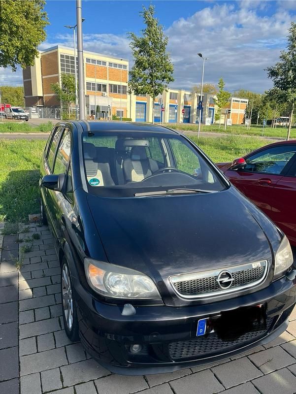 Schwarz Gebraucht 2003 Opel Zafira OPC Van / Kleinbus | 1.200 € (Superpreis) - Bild 1/3