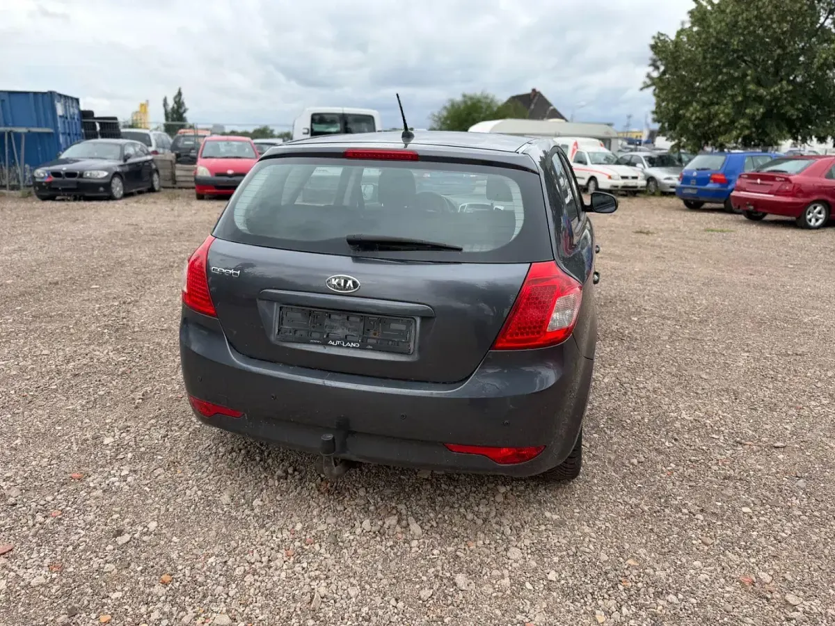 Gebraucht Kia Ceed Sportswagon 90 PS (66 kW) 2011 Kombi