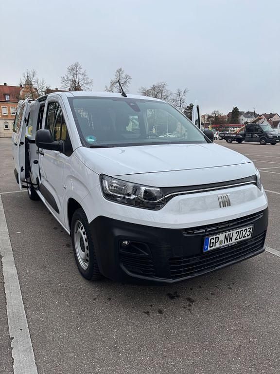 Gebraucht Fiat Doblò 129 PS (94 kW) 2023 Weiß Van / Kleinbus
