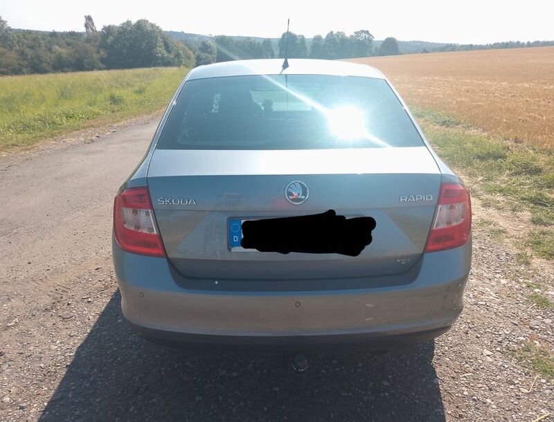 Gebraucht Skoda Rapid Ambition 105 PS (77 kW) 2013 Grau Limousine