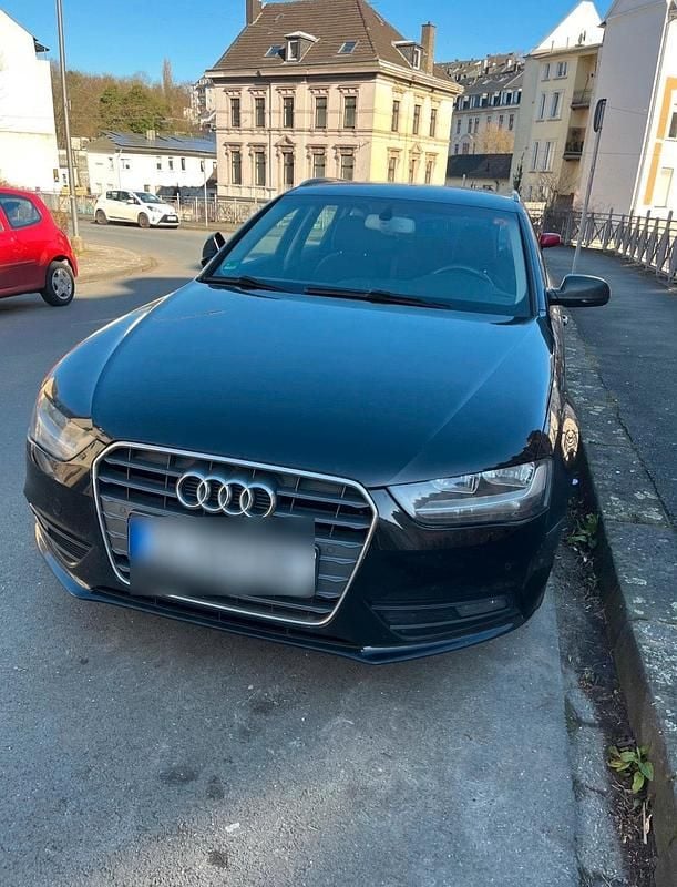 Gebraucht Audi A4 143 PS (105 kW) 2013 Schwarz Kombi