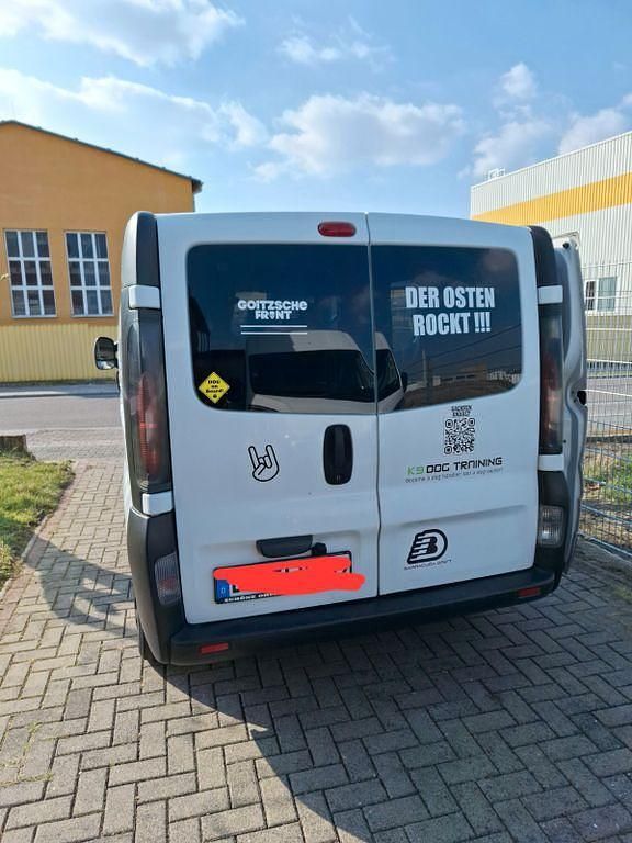 Gebraucht Opel Vivaro 101 PS (74 kW) 2003 Weiß Van / Kleinbus
