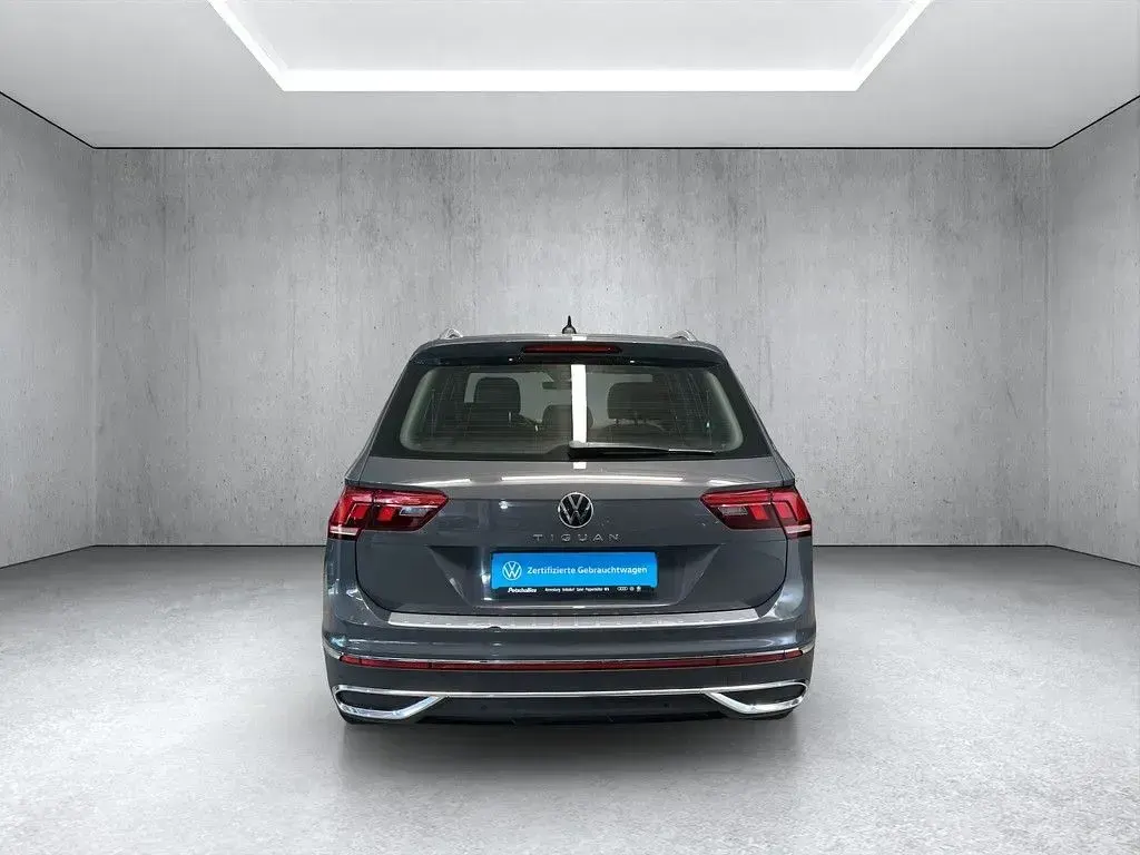 Gebraucht VW Tiguan Elegance 150 PS (110 kW) 2020 Grau SUV