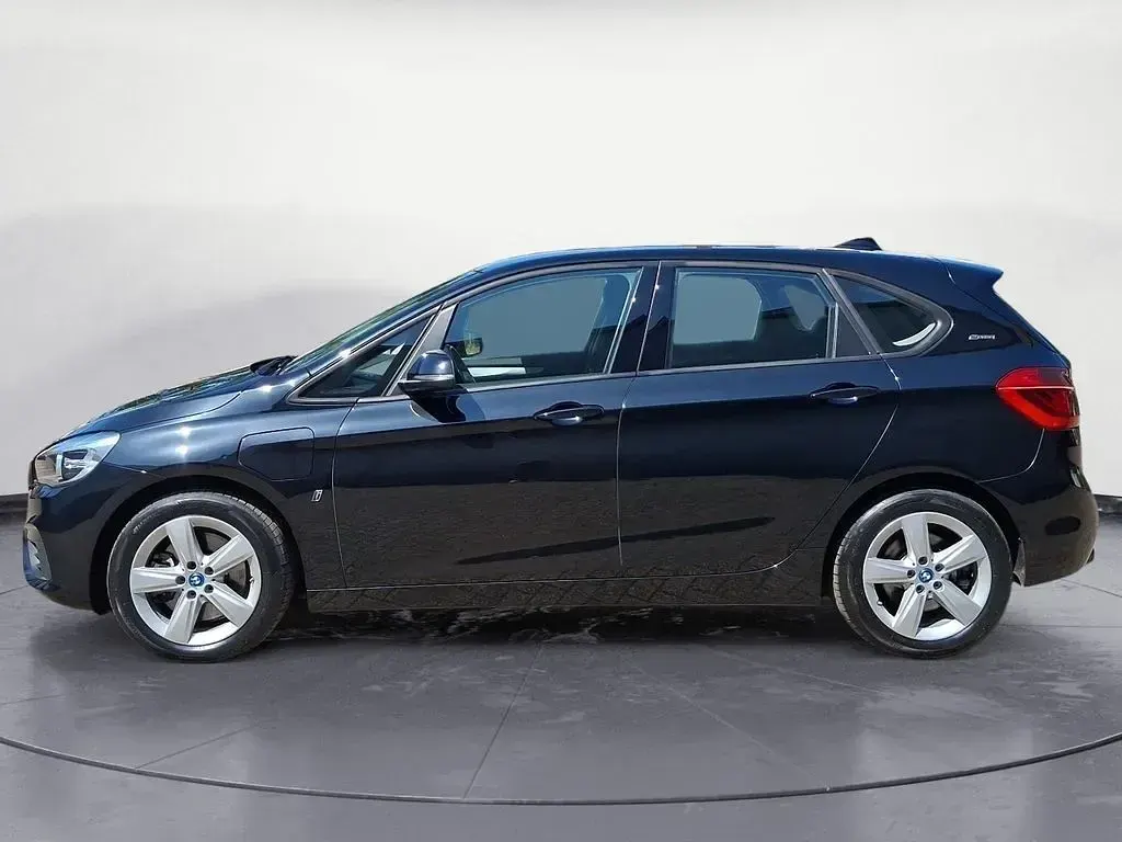 Gebraucht BMW 225 Active Tourer iPerformance 224 PS (164 kW) 2017 Schwarz Van / Kleinbus