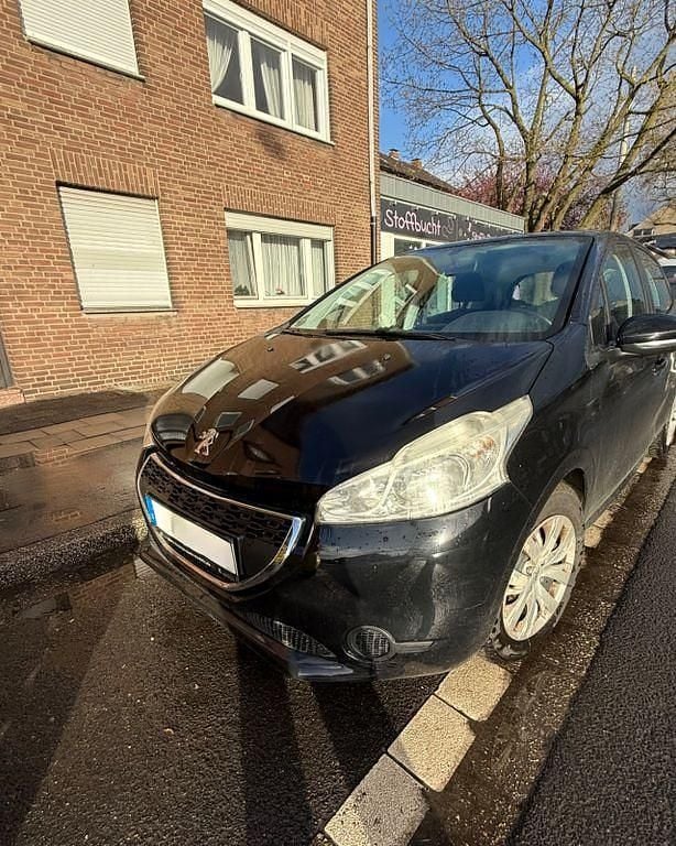 Gebraucht Peugeot 208 Access 68 PS (50 kW) 2014 Schwarz Kleinwagen