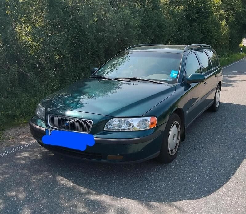 Grün Gebraucht 2001 Volvo V70 Kombi | 2.500 € (Fairer Preis) - Bild 1/4