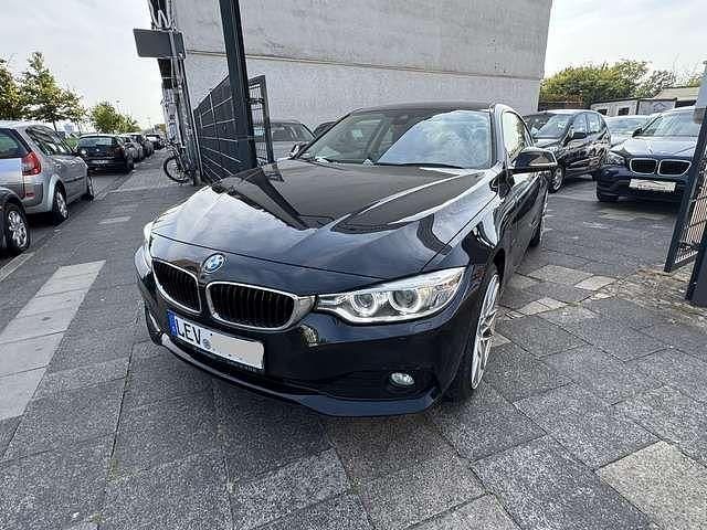 Black sapphire metallic Gebraucht 2016 BMW 435 Advantage Coupé | 14.999 € - Bild 1/4