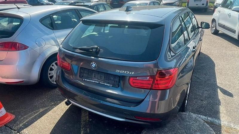 Gebraucht BMW 320 Efficient Dynamics 163 PS (119 kW) 2014 Grau Kombi