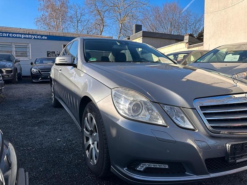 Gebraucht Mercedes E220 170 PS (125 kW) 2009 Grau Limousine