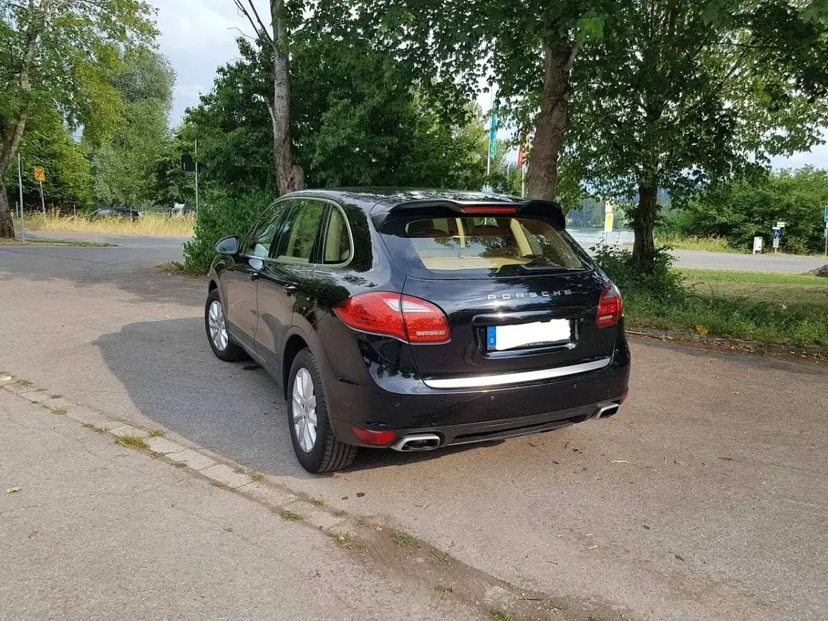 Gebraucht Porsche Cayenne 245 PS (180 kW) 2012 Schwarz SUV