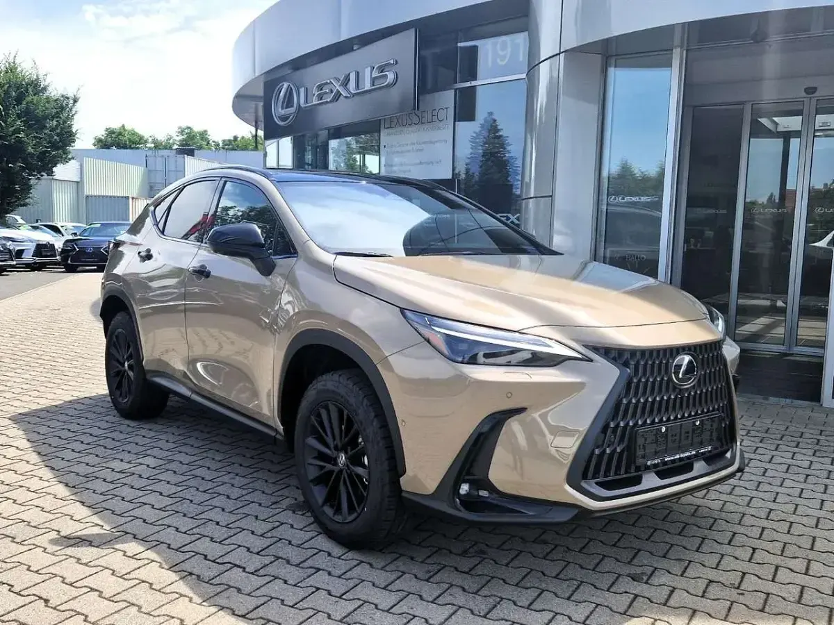 Gebraucht Lexus NX350h 243 PS (178 kW) 2025 Moon desert SUV