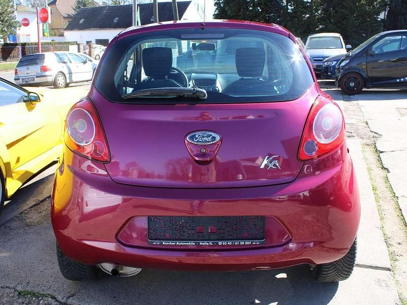 Gebraucht Ford Ka Titanium 69 PS (50 kW) 2009 Funky magenta metallic Kleinwagen