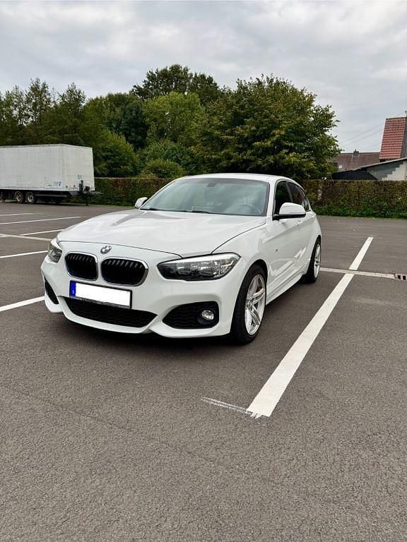 Weiß Gebraucht 2015 BMW 118 M Sport Kleinwagen | 10.800 € (Fairer Preis) - Bild 1/4
