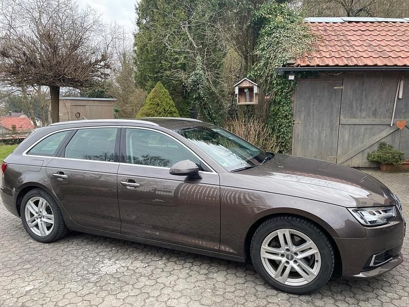 Second-hand Audi A4 150 CP (110 kW) 2018 Maro Break