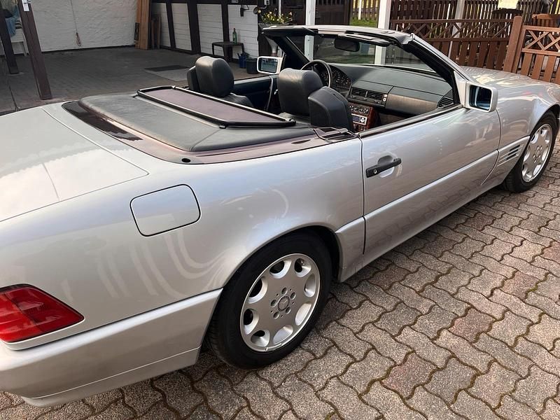 Gebraucht Mercedes SL300 235 PS (172 kW) 1991 Silber Cabrio