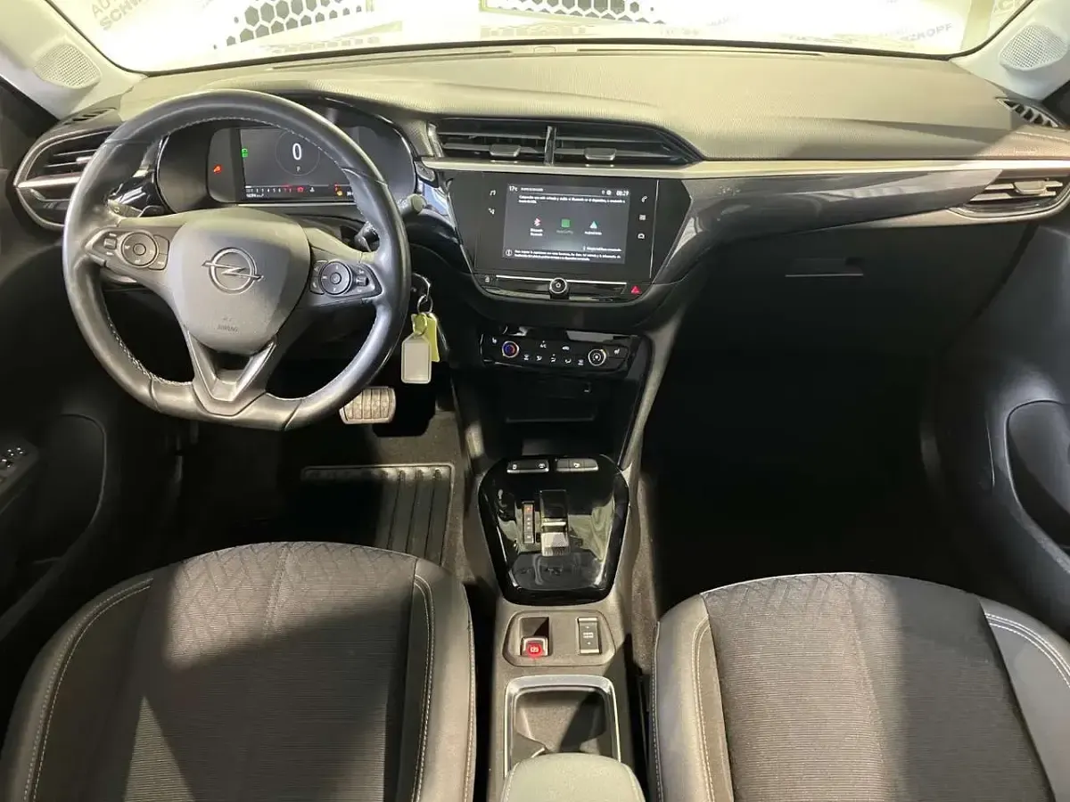 Używany Opel Corsa 101 KM (74 kW) 2022 Biały Hatchback