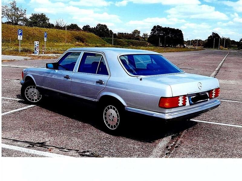 Gebraucht Mercedes 190 185 PS (136 kW) 1984 Silber Limousine