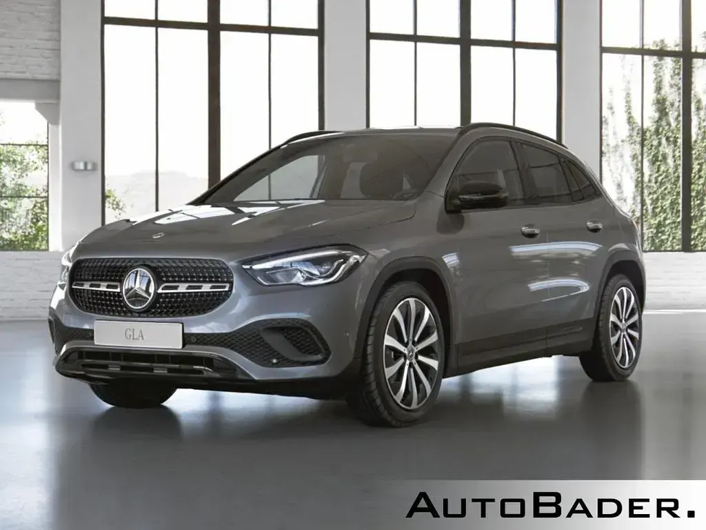 Gebraucht Mercedes GLA200 Progressive 163 PS (119 kW) 2020 787 mountaingrau (metallic) SUV
