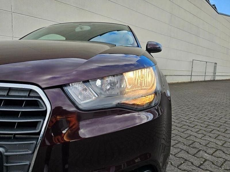 Gebraucht Audi A1 Attraction 86 PS (63 kW) 2014 Violett Kleinwagen