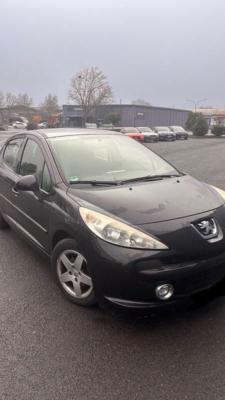 Gebraucht Peugeot 207 95 PS (69 kW) 2008 Schwarz Kombi