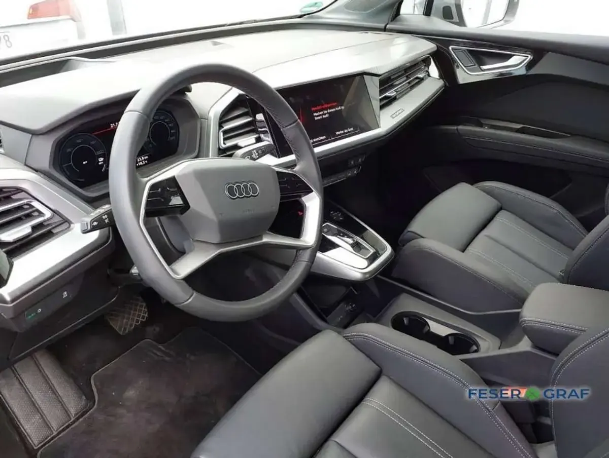 Gebraucht Audi Q4 e-tron Sport 210 kW (286 PS) 2025 Silber SUV