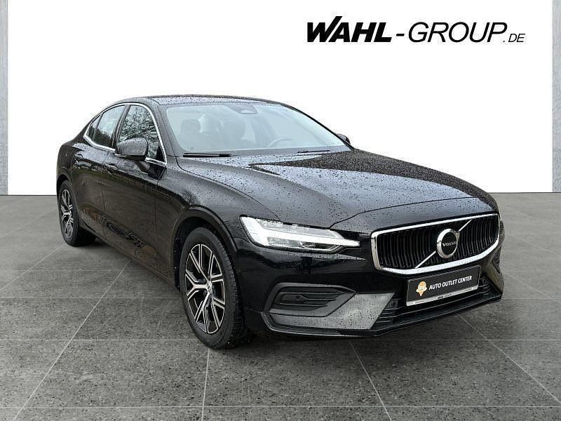 Gebraucht Volvo S60 197 PS (144 kW) 2024 Schwarz Limousine