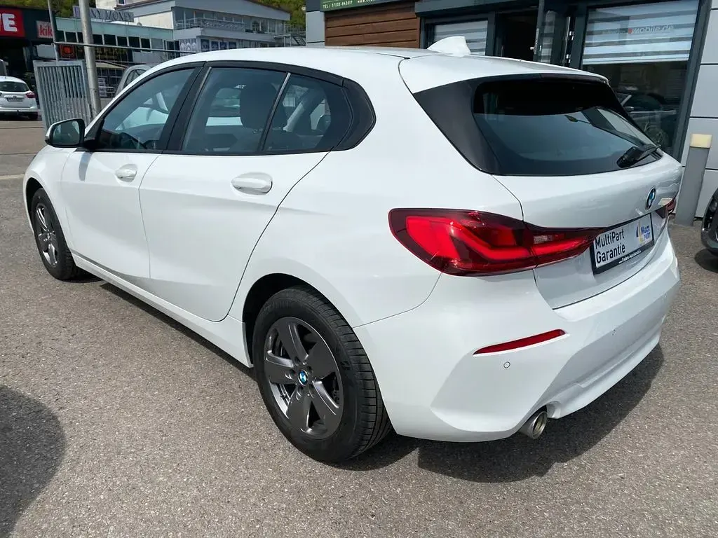 Gebraucht BMW 118 Advantage 136 PS (100 kW) 2020 Alpinweiss iii Kleinwagen