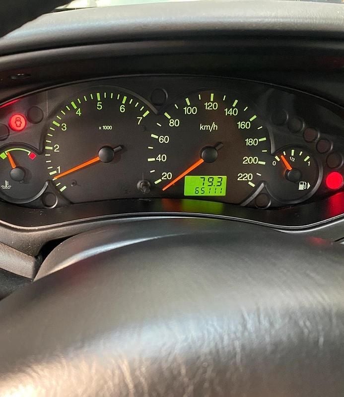 Usata Ford Focus 100 CV (73 kW) 2001 Berlina