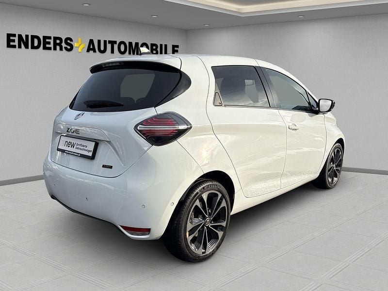 Gebraucht Renault Zoe Iconic 50 kW (69 PS) 2022 Weiss Kleinwagen