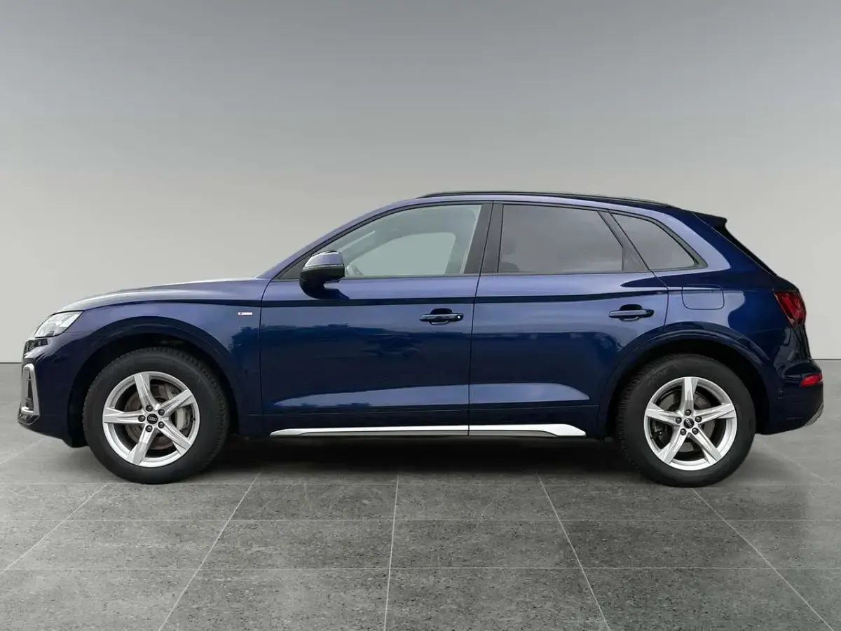 Gebraucht Audi Q5 S-Line 367 PS (269 kW) 2022 Navarrablau metallic SUV