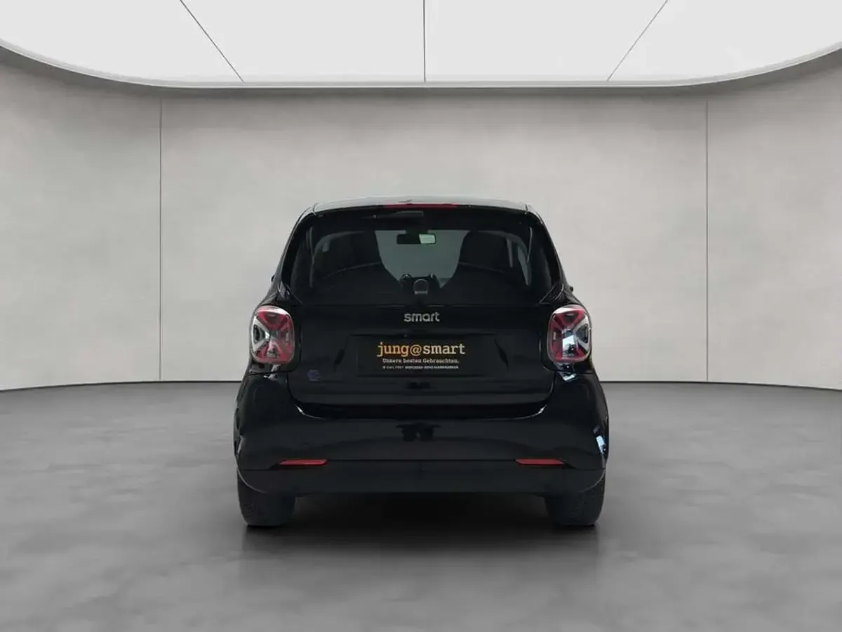 Gebraucht Smart ForTwo Coupé Passion Exclusive 60 kW (82 PS) 2024 Bodypanels in black Kleinwagen