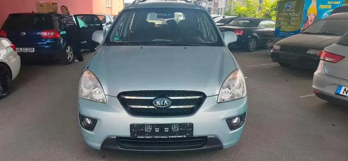 Gebraucht Kia Carens 140 PS (102 kW) 2006 Blau Van / Kleinbus
