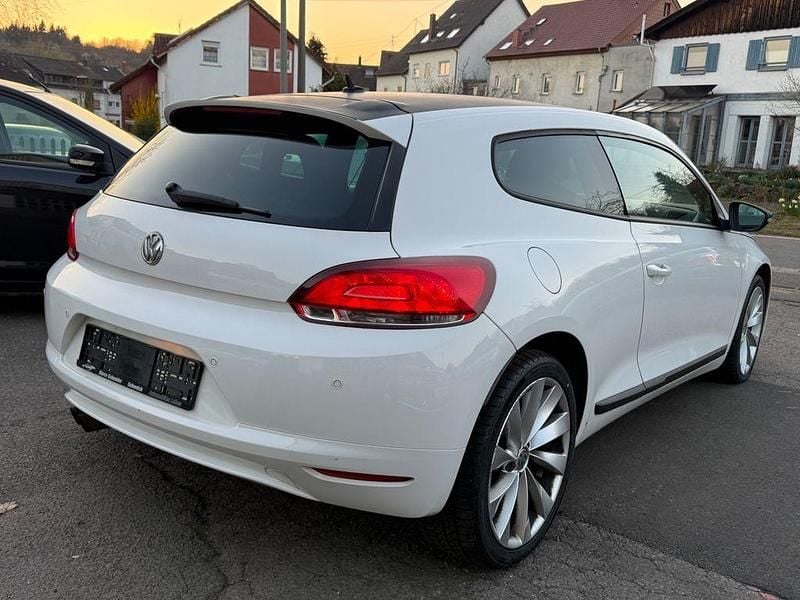 Gebraucht VW Scirocco 160 PS (117 kW) 2009 Weiß Coupé