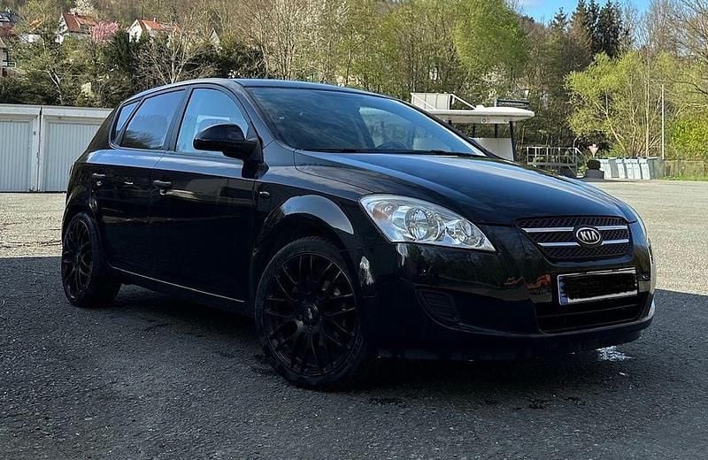 Gebraucht Kia Ceed EX 122 PS (89 kW) 2007 Schwarz Kleinwagen