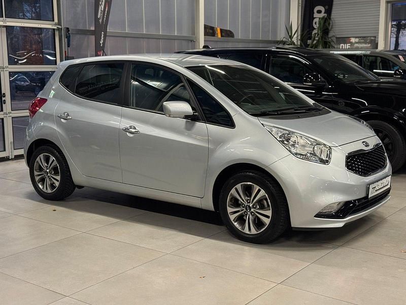 Gebraucht Kia Venga Spirit 125 PS (91 kW) 2016 Silber Kleinwagen