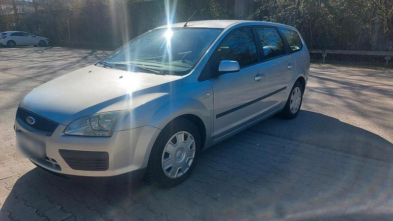 Usata Ford Focus 110 CV (80 kW) 2007 Argento Berlina