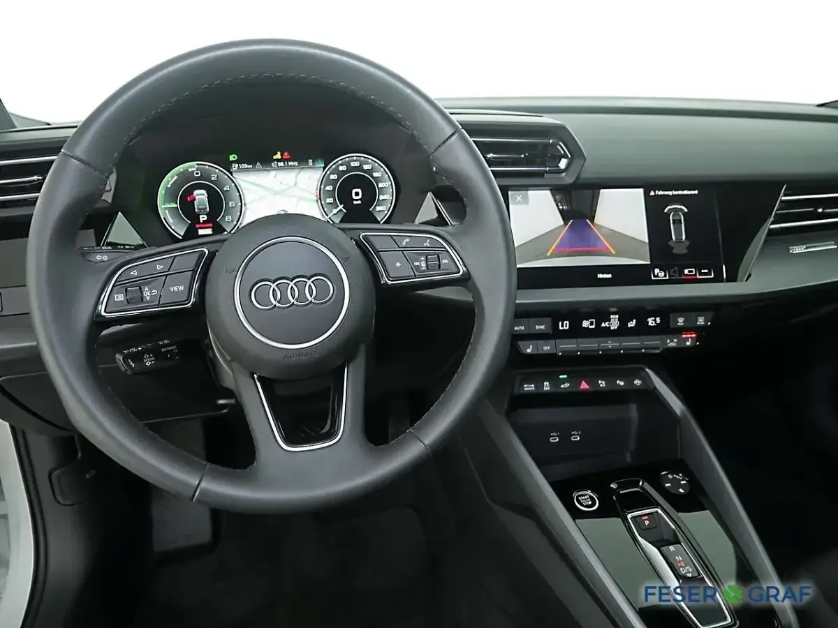 Gebraucht Audi A3 Ambiente 204 PS (150 kW) 2025 Gletscherweiß Kombi