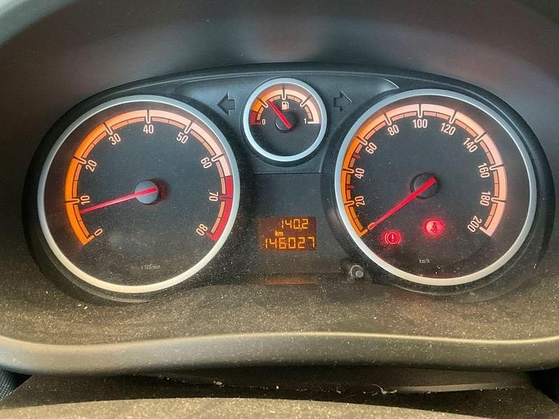 Gebraucht Opel Corsa 80 PS (58 kW) 2009 Grau Kleinwagen