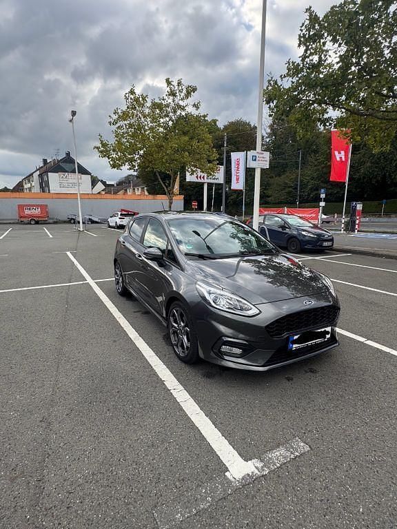 Grau Gebraucht 2018 Ford Fiesta ST-Line Kleinwagen | 11.600 € (Guter Preis) - Bild 1/4