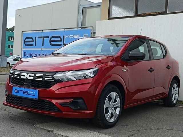 Red metallic Gebraucht 2024 Dacia Sandero Essentiel Kleinwagen | 14.200 € (Guter Preis) - Bild 1/4