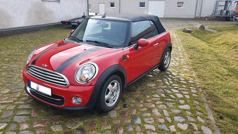 Second-hand Mini Cooper Cabriolet 122 CP (89 kW) 2010 Roșu Cabrio