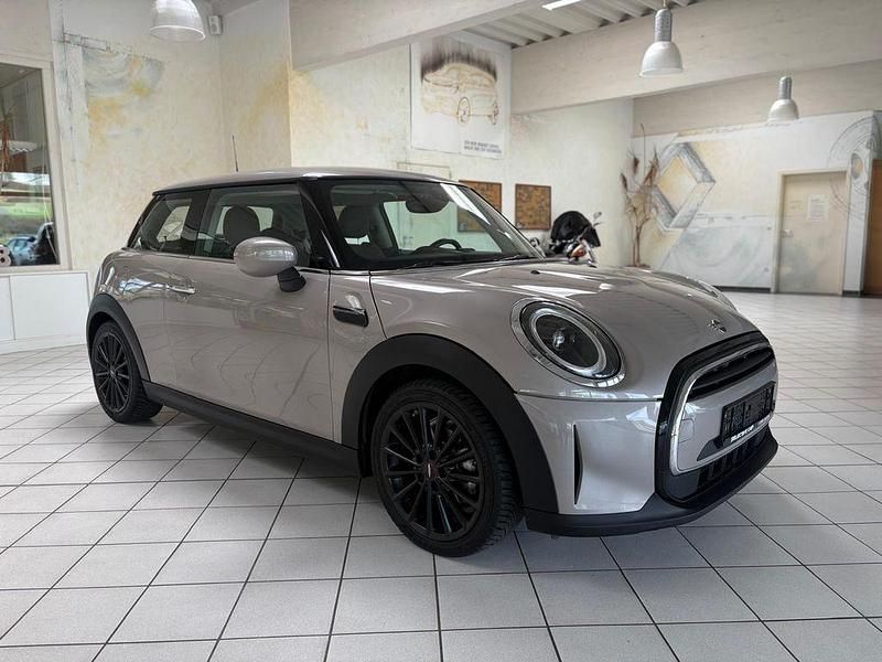 Gebraucht Mini ONE Classic 102 PS (75 kW) 2022 Grau Kleinwagen