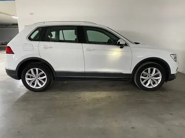 Gebraucht VW Tiguan Highline 190 PS (139 kW) 2017 0q pure white (metallic) SUV